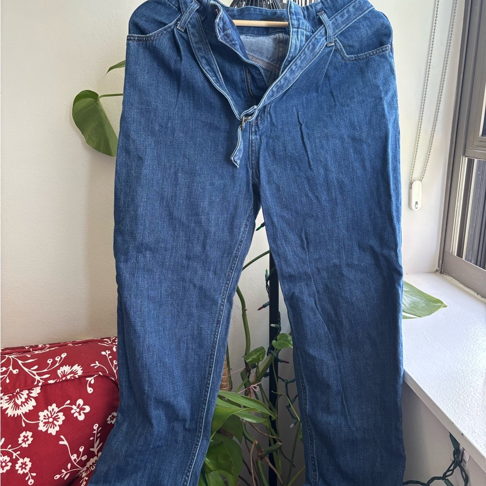Uniqlo Blue Relaxed Jeans Timeless Comfort